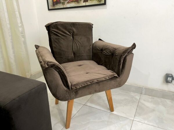 Poltrona Opala – Marrom Veludão